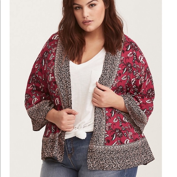 torrid Jackets & Blazers - Torrid Border Printed Cropped Kimono